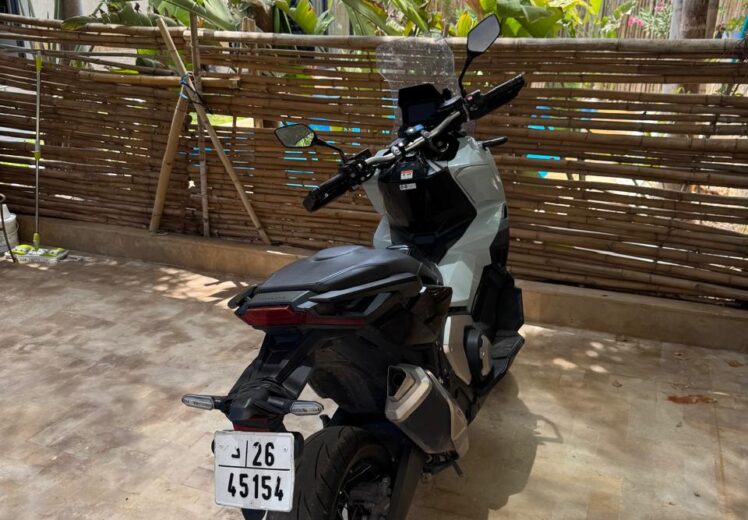 XADV 750 (1)